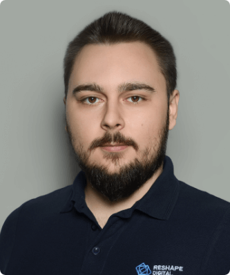 Expert photo